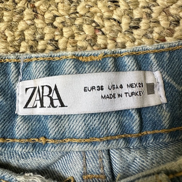 Zara high waisted straight length jeans - Picture 4 of 4